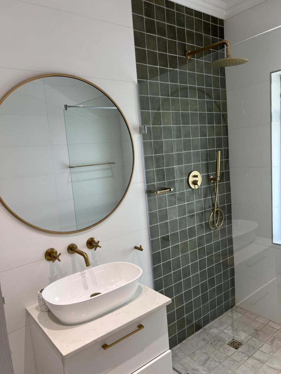 Ferienhaus Chasselas Self Catering *